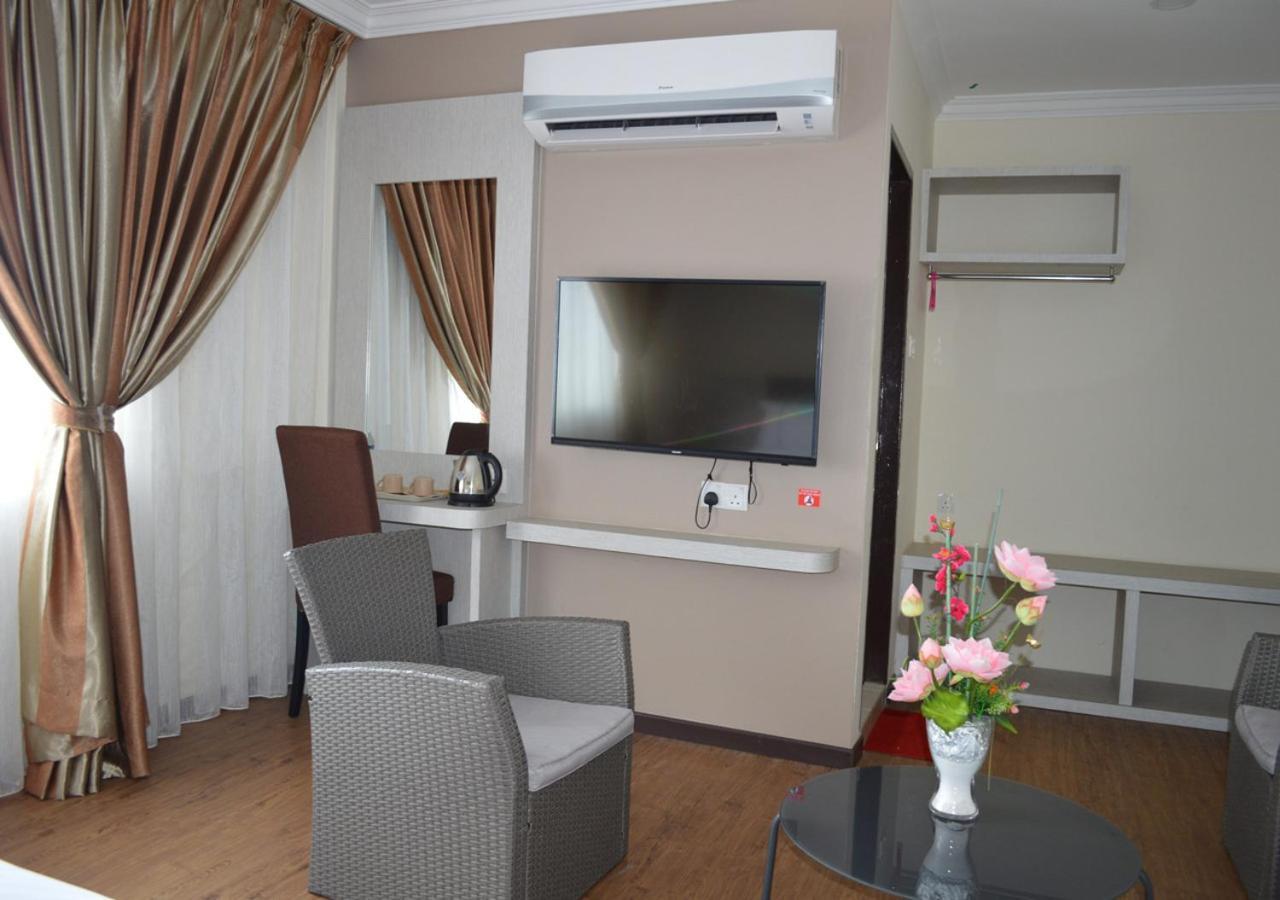 Angsoka Hotel Teluk Intan Dış mekan fotoğraf